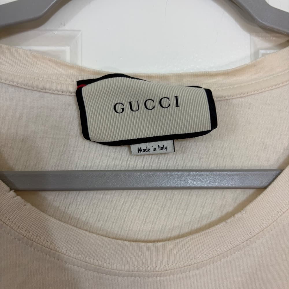 Gucci Mens Cream Cotton Stencil Logo Shoulder T-Shirt Made in Italy Size M — photo 1