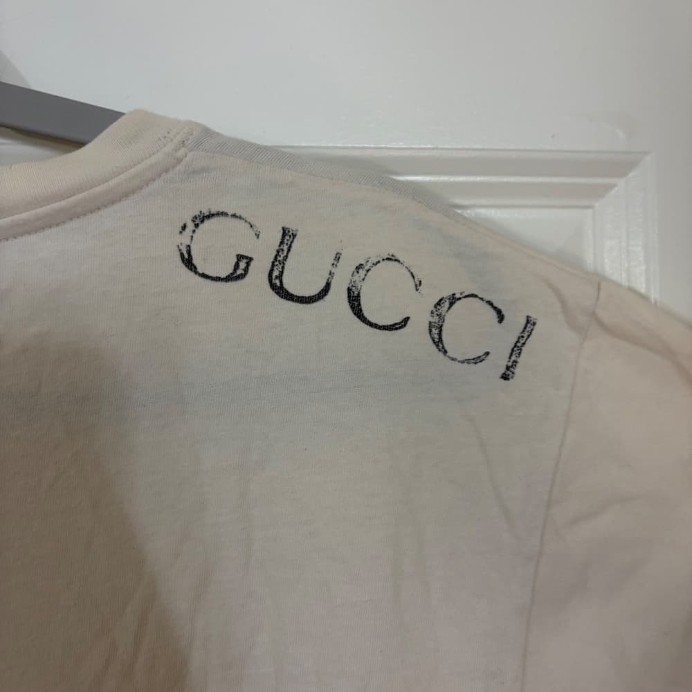 Gucci Mens Cream Cotton Stencil Logo Shoulder T-Shirt Made in Italy Size M — photo 5