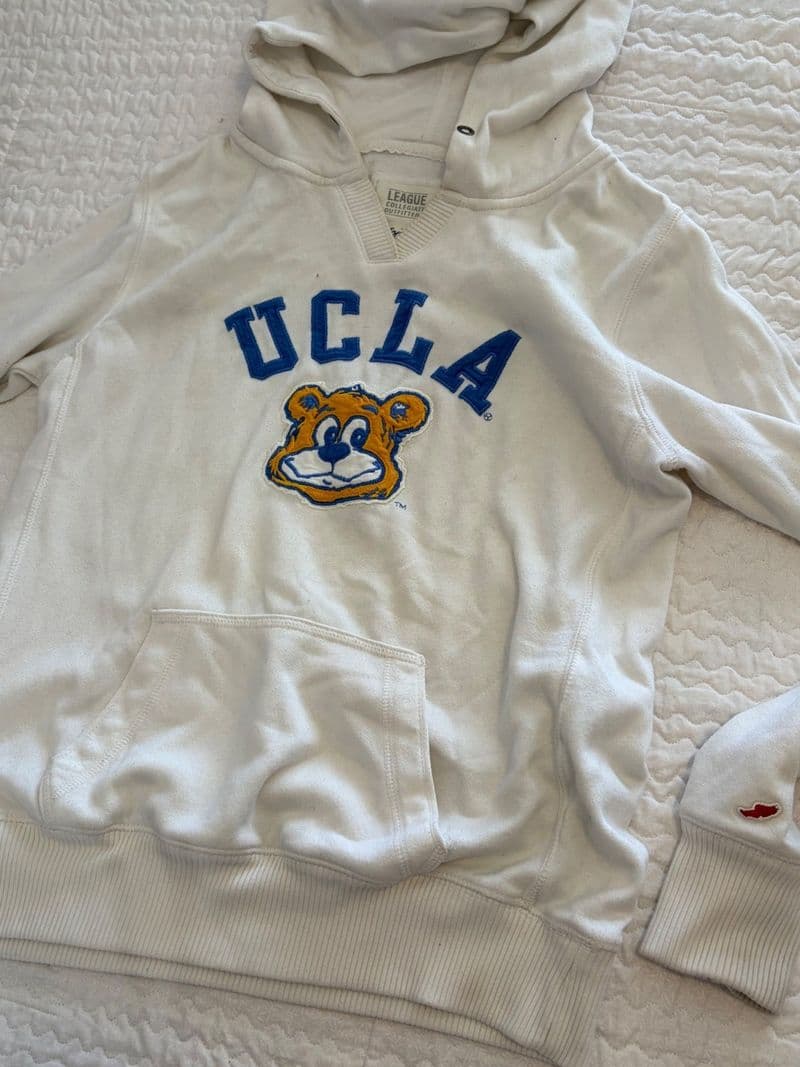 League Collegiate Outfitters UCLA Bruins Hoodie Cream White Joe Bruin Mascot M — photo 1