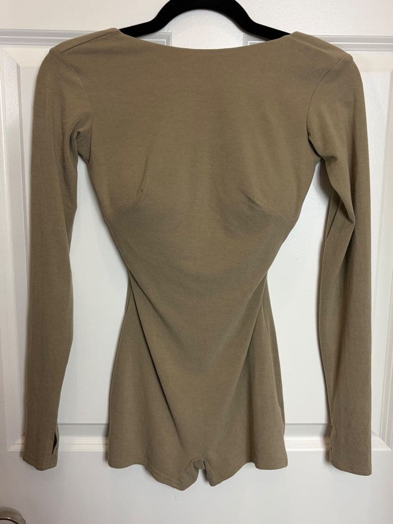ZYM Dance Style Long Sleeve Open Back Romper with Built-in Bra Tan Olive Size M — photo 1