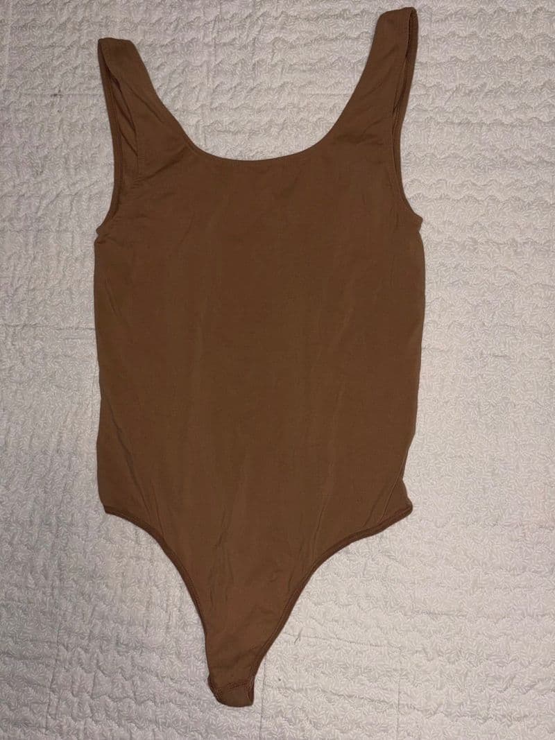 Skims Fits Everybody Scoop Neck Bodysuit Cocoa Brown Thong Back Small S/CH/P — photo 1