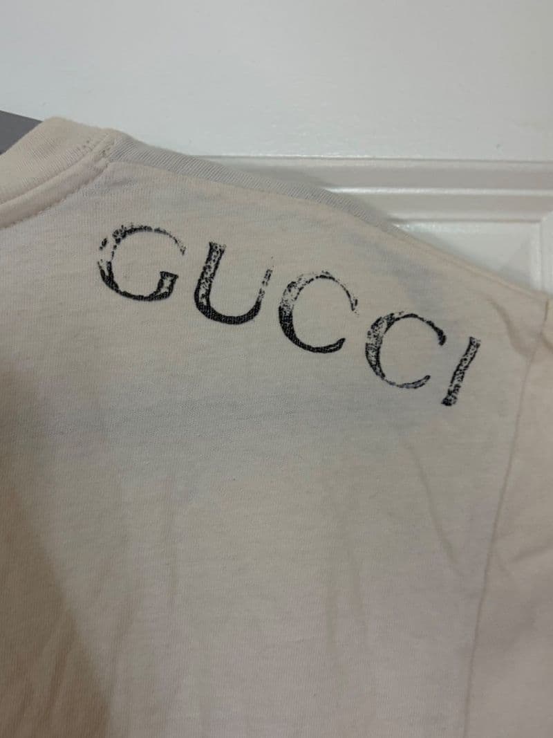 Gucci Mens Cream Cotton Stencil Logo Shoulder T-Shirt Made in Italy Size M — photo 5