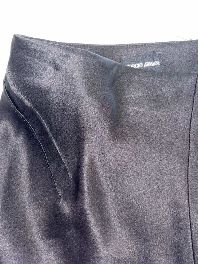 Giorgio Armani Black 100% Silk Satin knee length Skirt Made in Italy Size 44 IT — photo 1