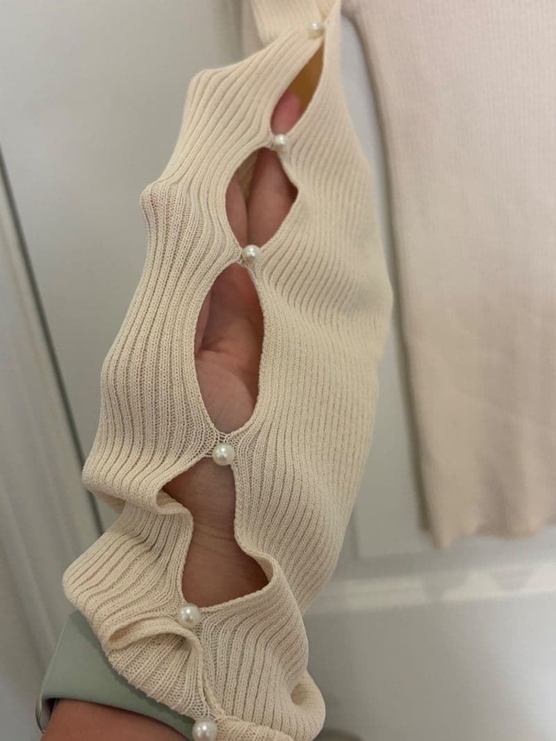 Thanne Cream Pearl Embellished Cold Shoulder Ribbed Knit Top Small New — photo 1