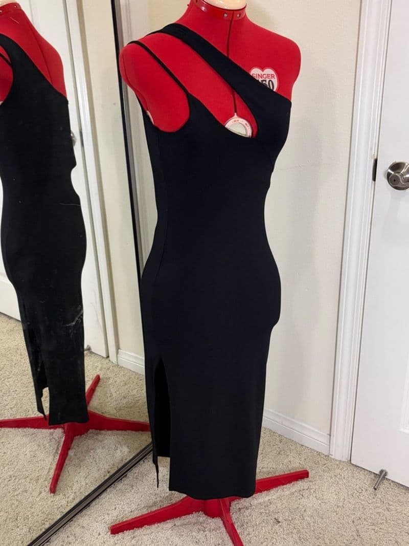 Fashion Nova Black Asymmetrical One Shoulder Cutout Midi Dress Small 75157 — photo 1
