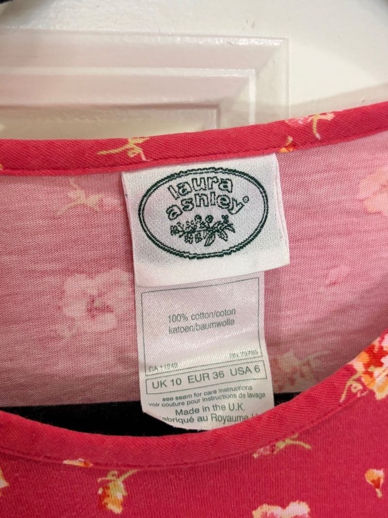 Laura Ashley Vintage Pink Floral Cotton T-Shirt Made in UK Size 6 Cottagecore — photo 1