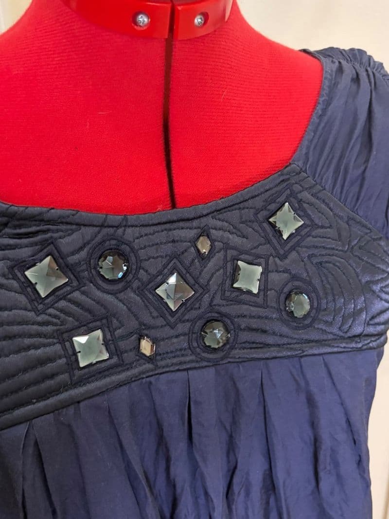 DKNY Jeans Navy Blue Embellished Silk Blend Babydoll Blouse Cap Sleeve Small — photo 1