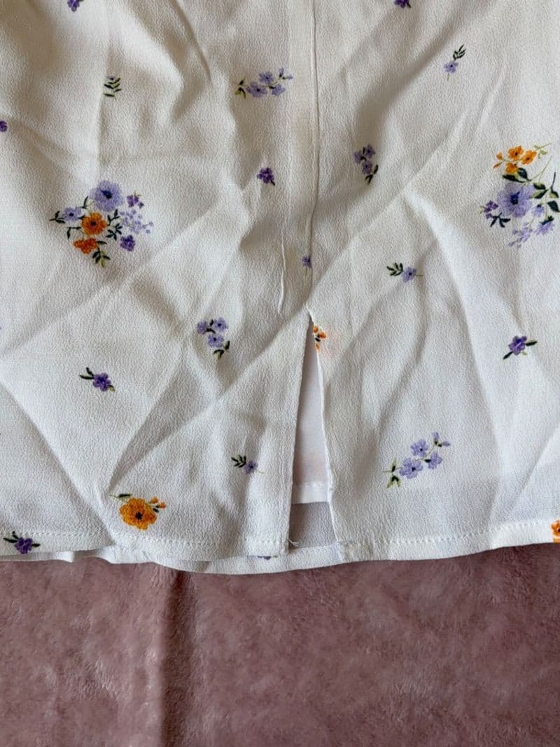 Forever 21 White Floral Mini Skirt Purple Orange Wildflower Print Size S NWT — photo 1