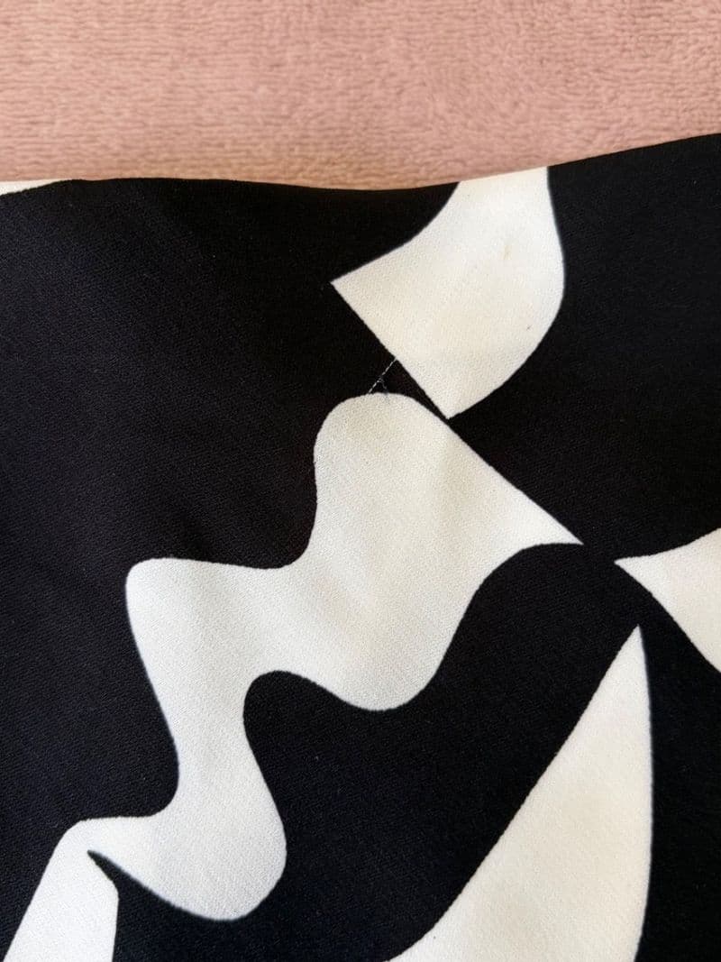 Cotton Candy LA Abstract Print Mini Skirt Black White Geometric Small NWT — photo 1