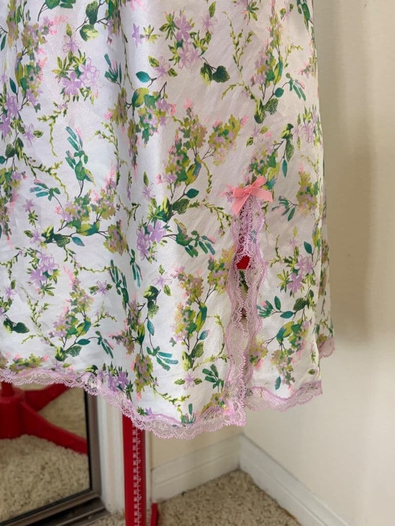 Victorias Secret Satin Floral Slip Dress Pink Lace Trim Chemise Nightie Medium — photo 1