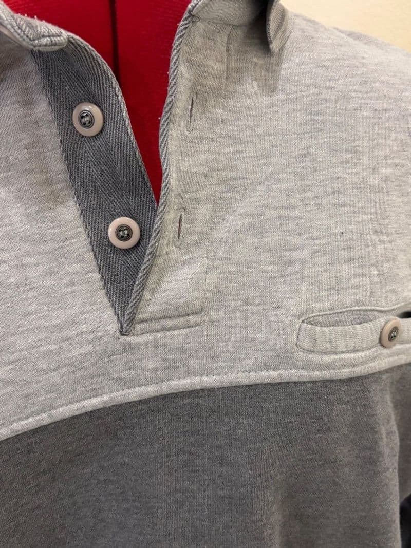 Taylor & Henry Vintage Grey Colorblock Quarter Button Polo Sweatshirt Size M — photo 1