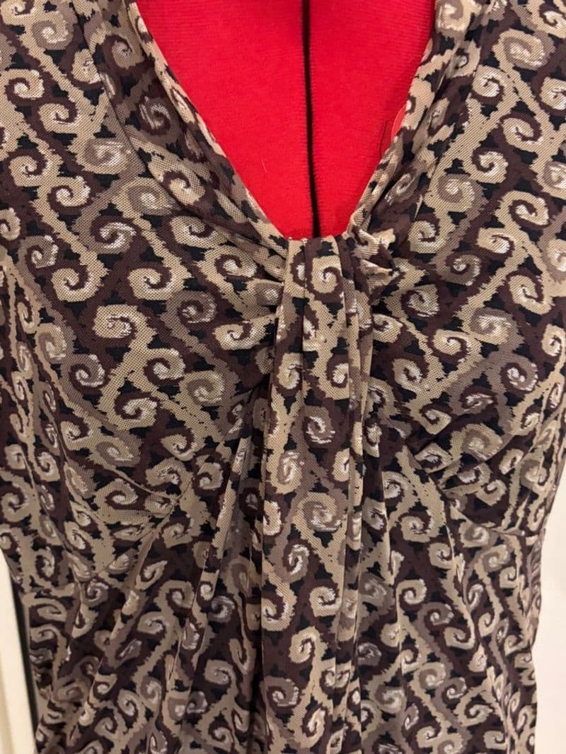 Dana Buchman Brown V-Neck Short Sleeve Blouse Top Womens Medium — photo 1