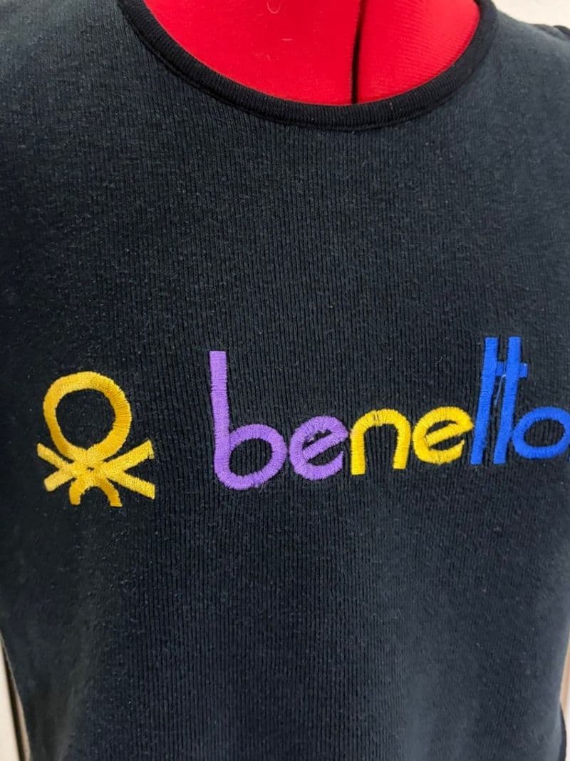 Vintage United Colors of Benetton Embroidered Logo Sleeveless Knit Top Black SM — photo 1