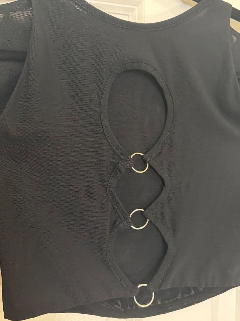 White Fox Black Mesh Cut Out Ring Detail Long Sleeve Crop Top Small — photo 1